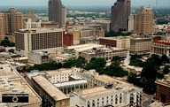 Picture of a cityscape: San Antonio, Texas.Download free pictures and wallpapers.  © 2011, FreePhotoCourse.com, all rights reserved.  