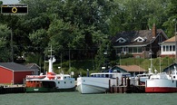 Picture of a peaceful fishing harbor scene. Download free pictures and wallpapers.  © 2011, FreePhotoCourse.com, all rights reserved. 