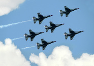 Picture of 6 US Air Force F-16 Thunderbirds in formation. © 2011, FreePhotoCourse.com, all rights reserved.  Free high-res desktop wallpapers and pictures. 